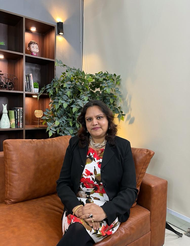 Ms Runa Suman
